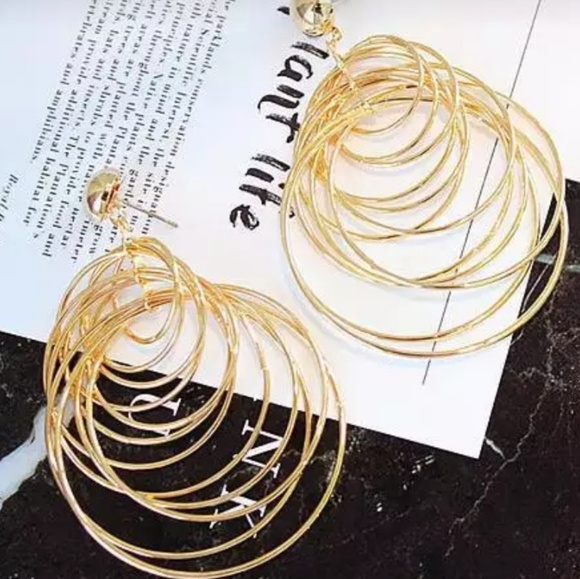 *Jamie* Hoopy earrings - Picture 2 of 5